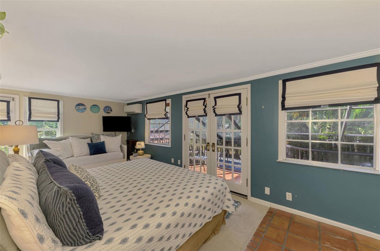 3838 Flores Avenue, Sarasota, FL 34239 Photo