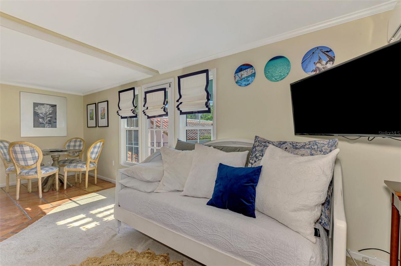 3838 Flores Avenue, Sarasota, FL 34239 Photo