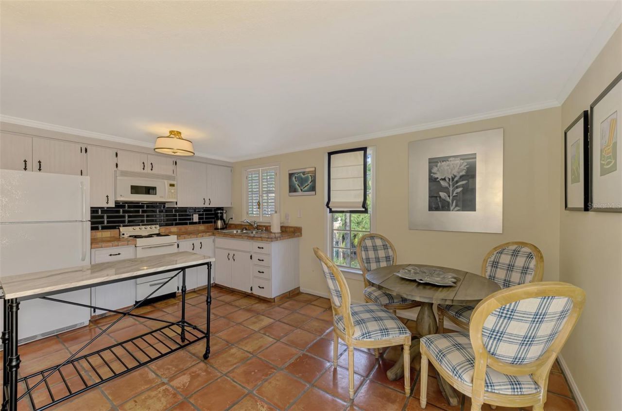 3838 Flores Avenue, Sarasota, FL 34239 Photo