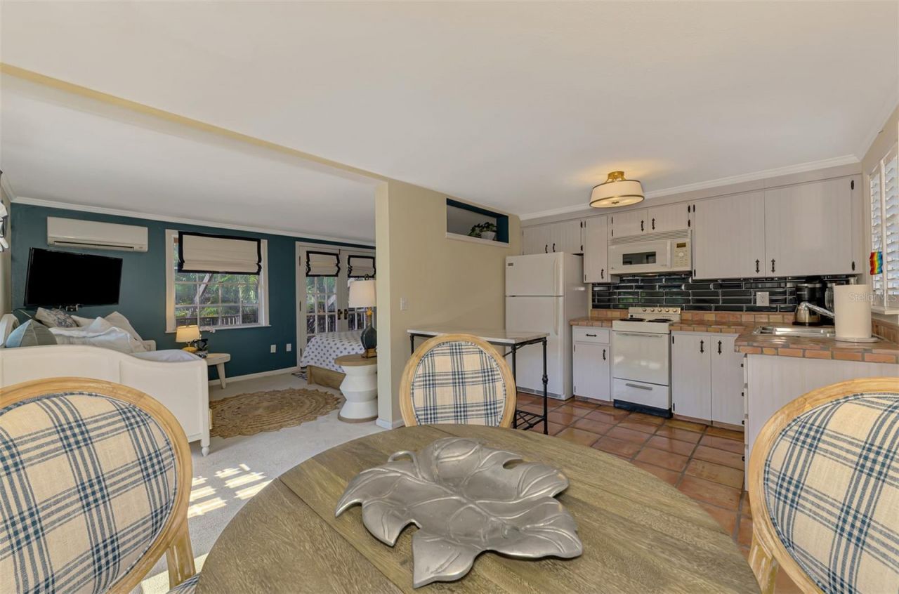 3838 Flores Avenue, Sarasota, FL 34239 Photo