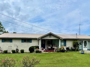 1206 Ky-1809, Bryants Store, KY 40921