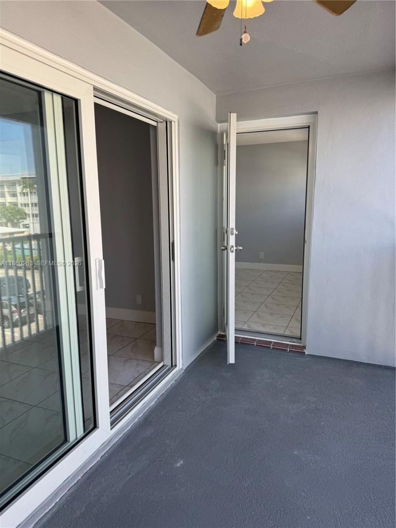 215 SE 3rd Ave, Unit 305A, Hallandale Beach, FL 33009 Photo