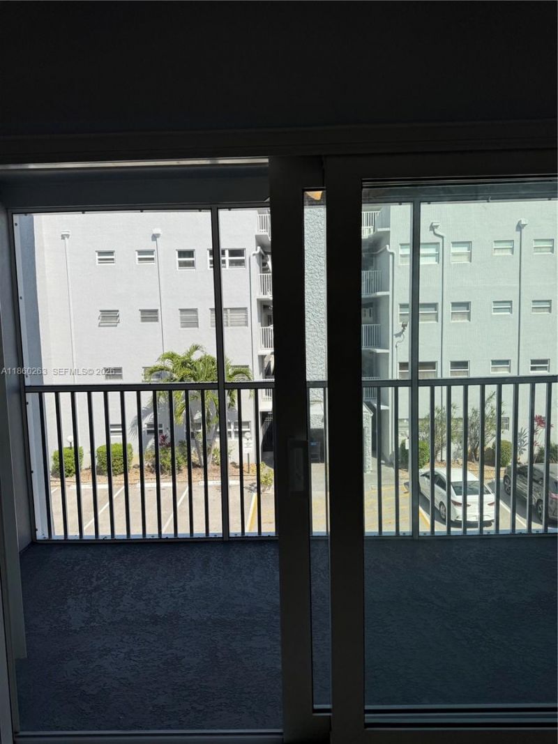 215 SE 3rd Ave, Unit 305A, Hallandale Beach, FL 33009 Photo