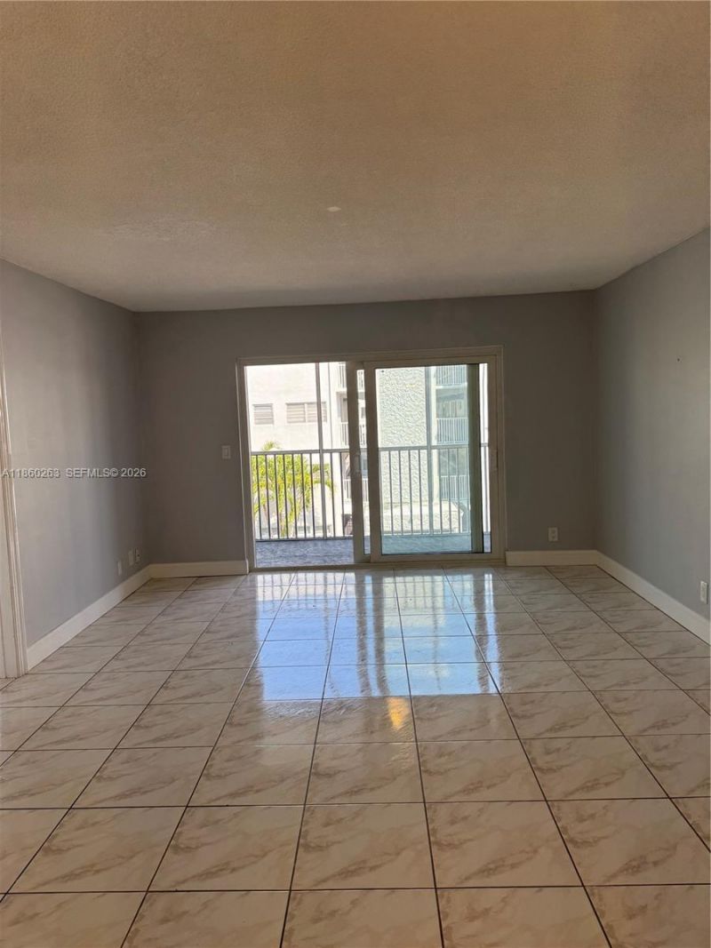 215 SE 3rd Ave, Unit 305A, Hallandale Beach, FL 33009 Photo