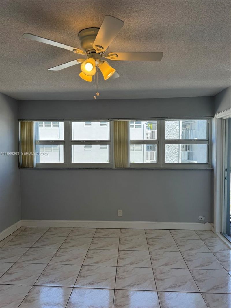 215 SE 3rd Ave, Unit 305A, Hallandale Beach, FL 33009 Photo