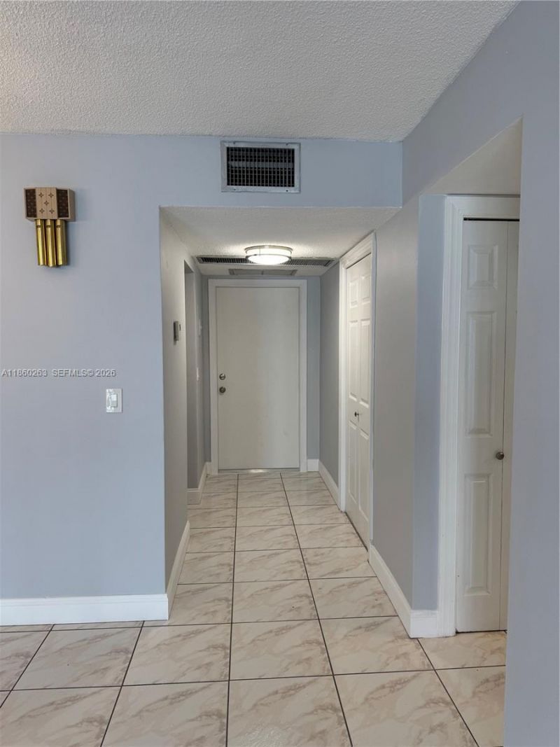 215 SE 3rd Ave, Unit 305A, Hallandale Beach, FL 33009 Photo