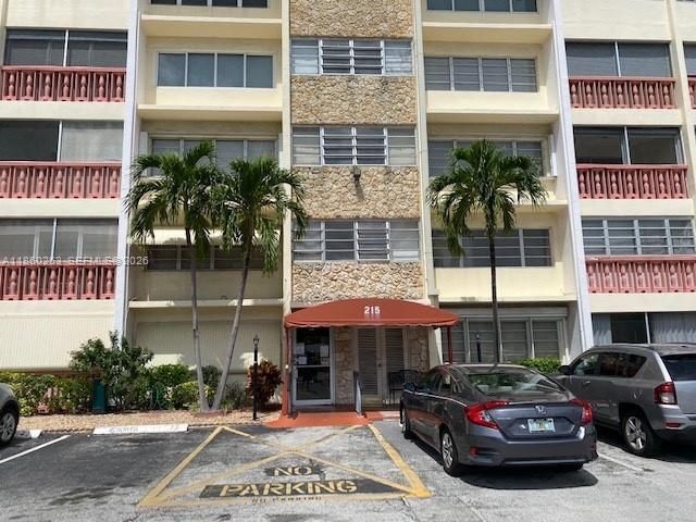 215 SE 3rd Ave, Unit 305A, Hallandale Beach, FL 33009 Photo
