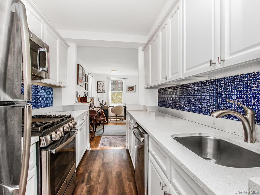 3901 Independence Avenue, Unit 6D, Bronx, NY 10463 Main Photo