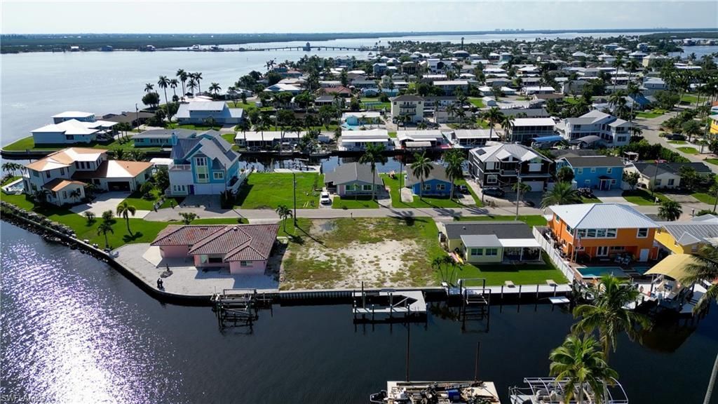 2864 Triggerfish St, Matlacha, FL 33993 Photo