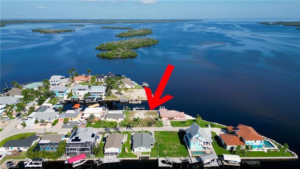 2864 Triggerfish St, Matlacha, FL 33993 Photo