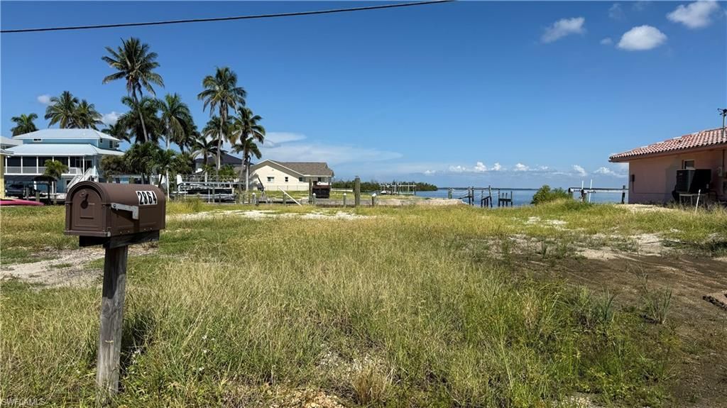 2864 Triggerfish St, Matlacha, FL 33993 Photo