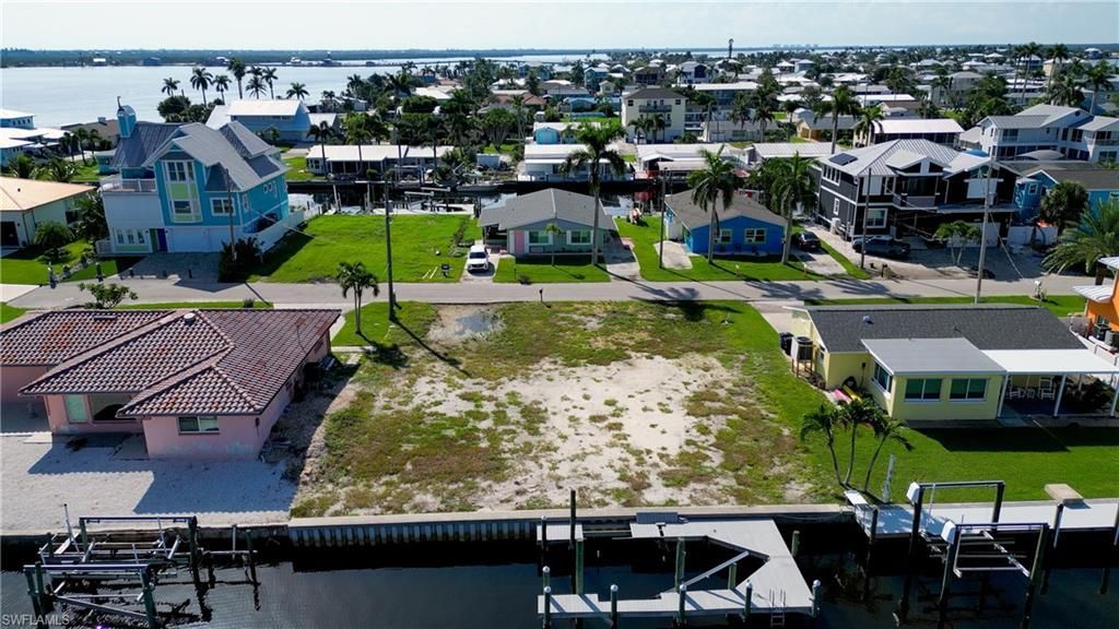 2864 Triggerfish St, Matlacha, FL 33993 Photo