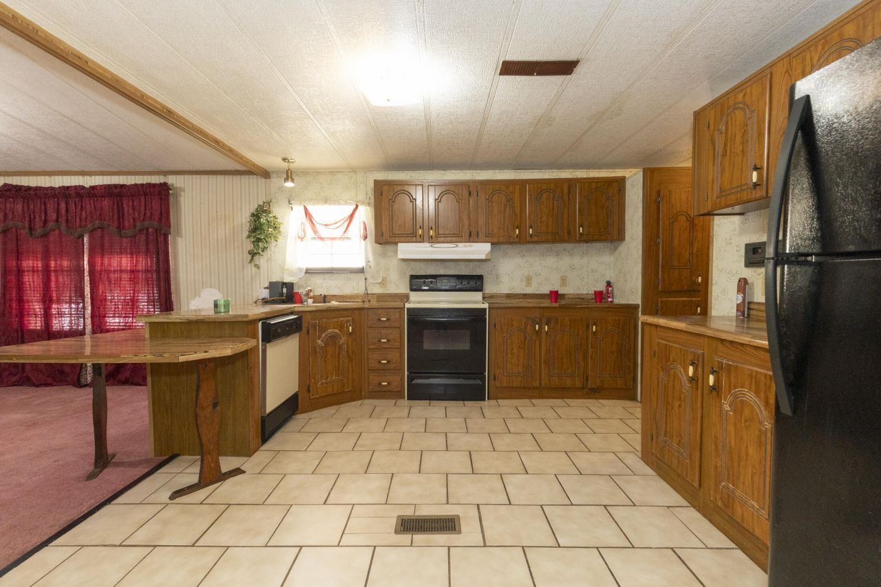 3758 Highway 45 Photo 13