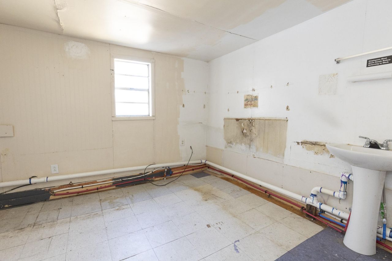 3758 Highway 45 Photo 37