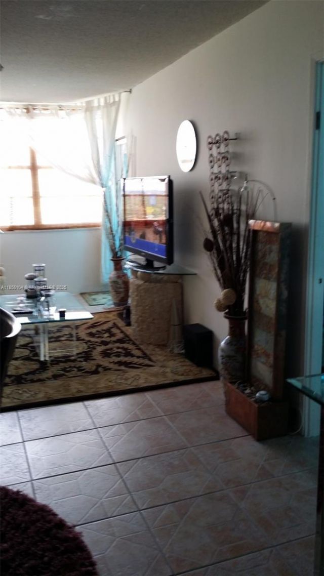1351 NE Miami Gardens Dr, Unit 1601E, Miami, FL 33179 Photo