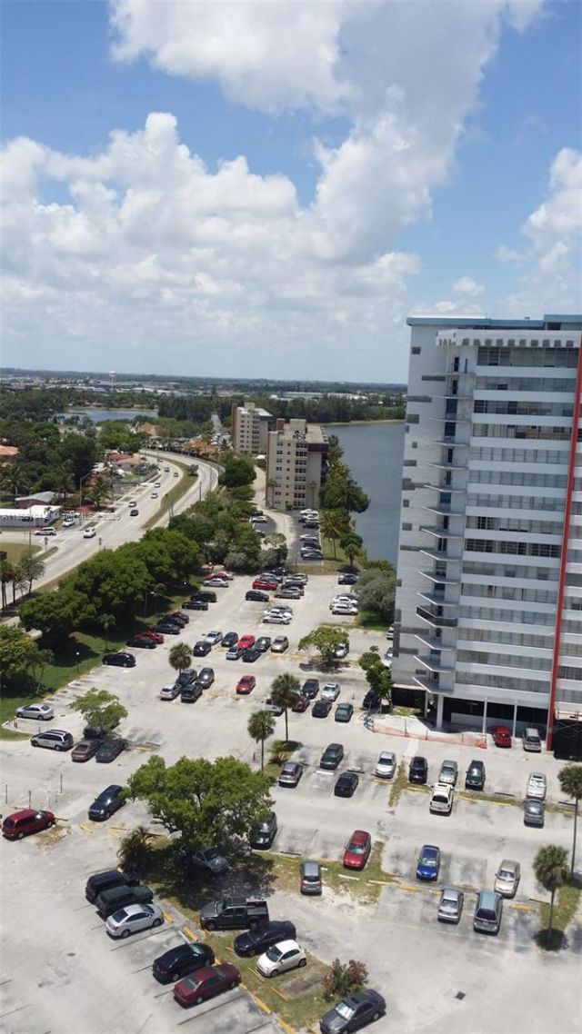 1351 NE Miami Gardens Dr, Unit 1601E, Miami, FL 33179 Photo