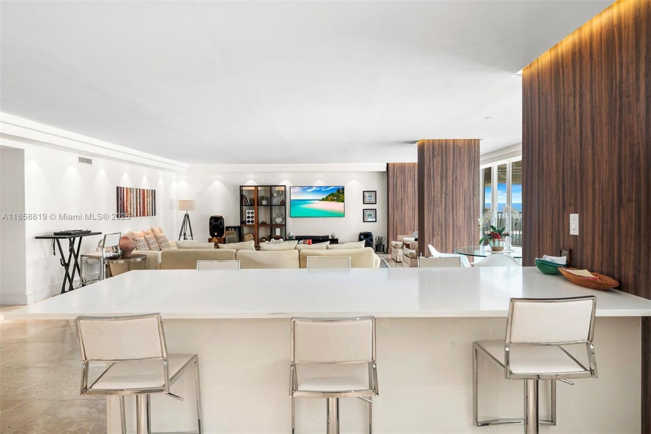 600 Grapetree Dr, Unit 3BS, Key Biscayne, FL 33149 Photo