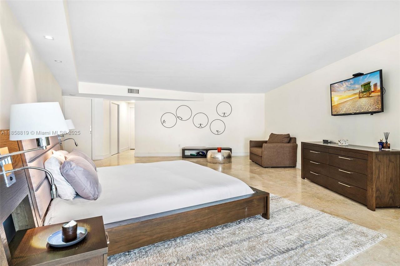 600 Grapetree Dr, Unit 3BS, Key Biscayne, FL 33149 Photo