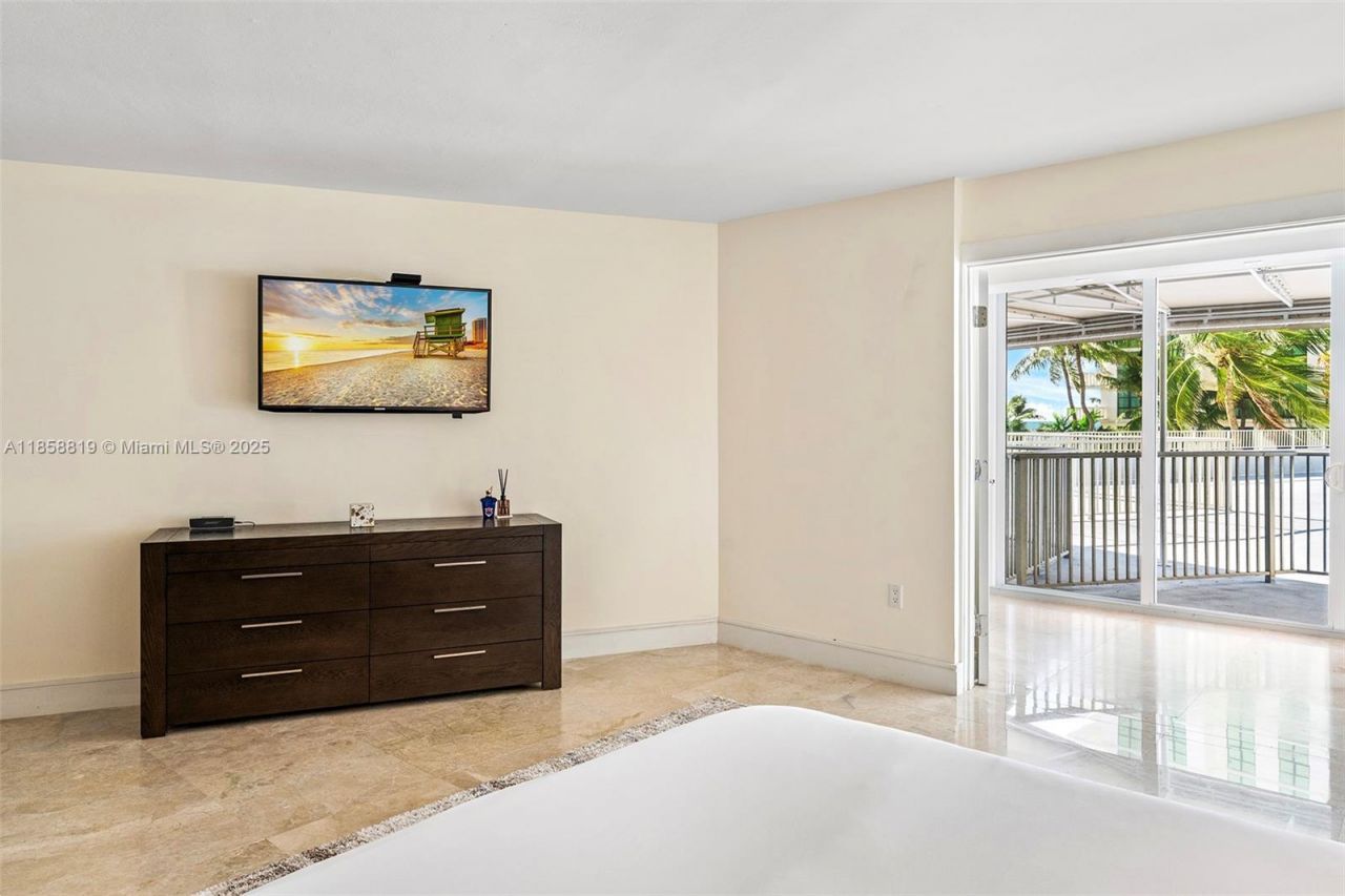 600 Grapetree Dr, Unit 3BS, Key Biscayne, FL 33149 Photo