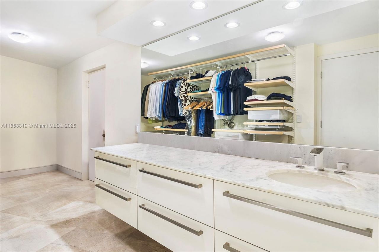 600 Grapetree Dr, Unit 3BS, Key Biscayne, FL 33149 Photo