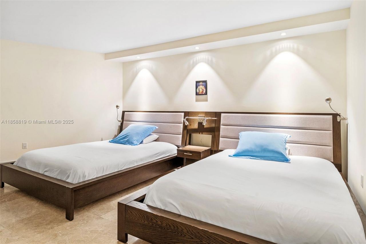 600 Grapetree Dr, Unit 3BS, Key Biscayne, FL 33149 Photo