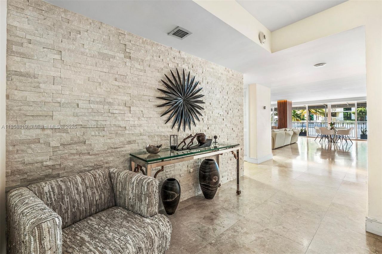 600 Grapetree Dr, Unit 3BS, Key Biscayne, FL 33149 Photo