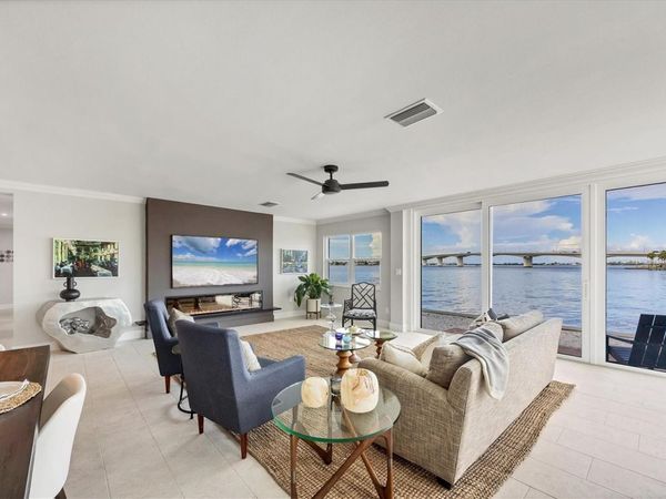 226 GOLDEN GATE POINT, Unit 12, SARASOTA, FL 34236