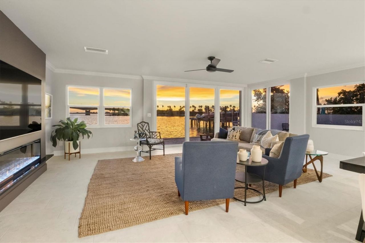 226 Golden Gate Point, Unit 12, Sarasota, FL 34236 Photo