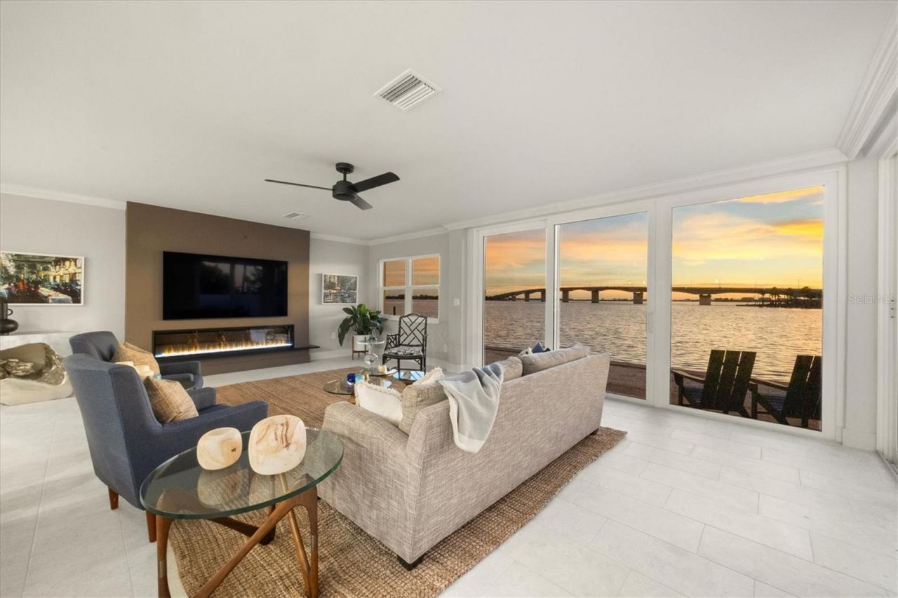 226 Golden Gate Point, Unit 12, Sarasota, FL 34236 Photo