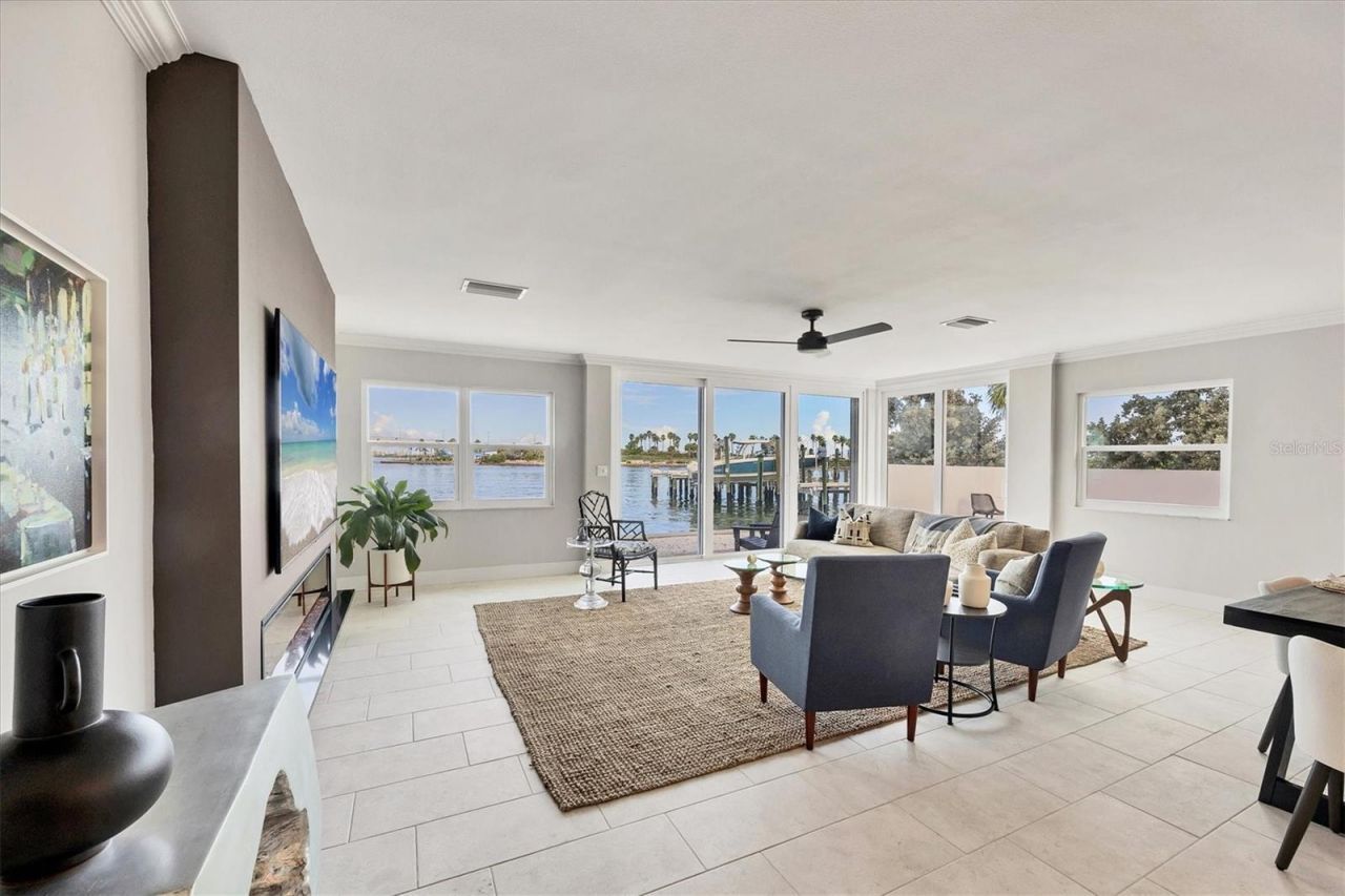 226 Golden Gate Point, Unit 12, Sarasota, FL 34236 Photo