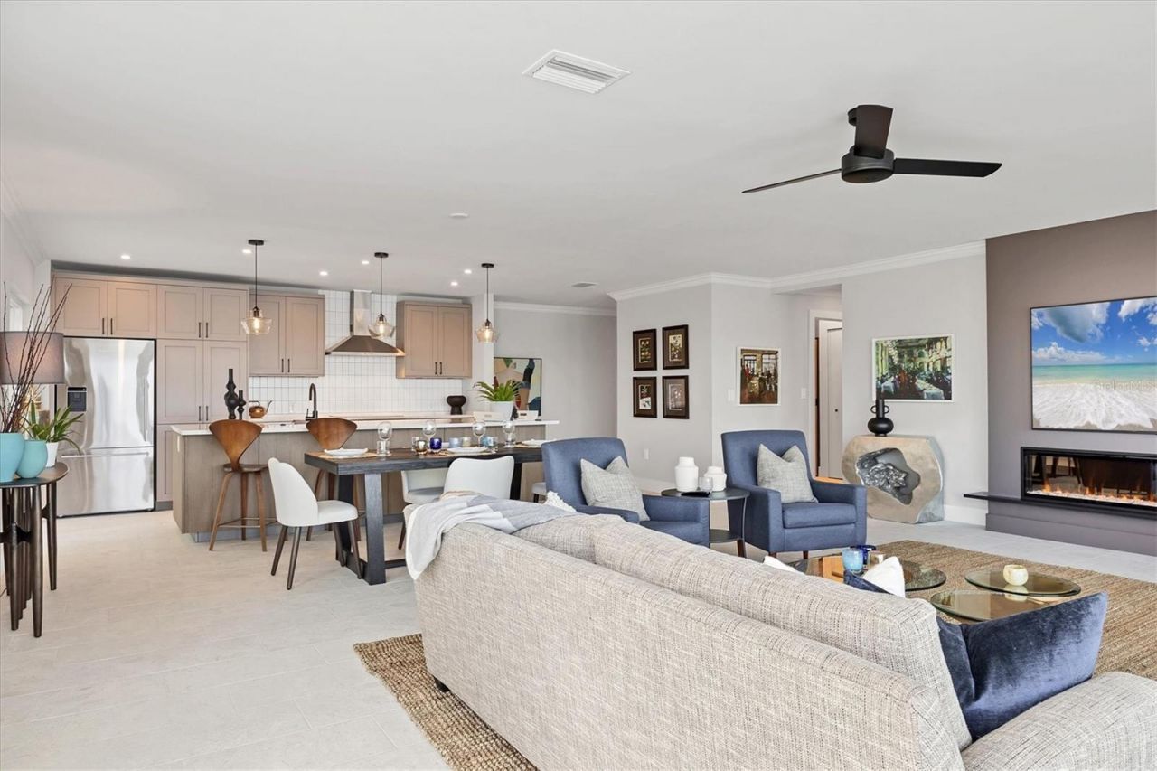 226 Golden Gate Point, Unit 12, Sarasota, FL 34236 Photo