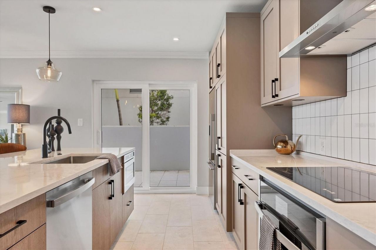 226 Golden Gate Point, Unit 12, Sarasota, FL 34236 Photo