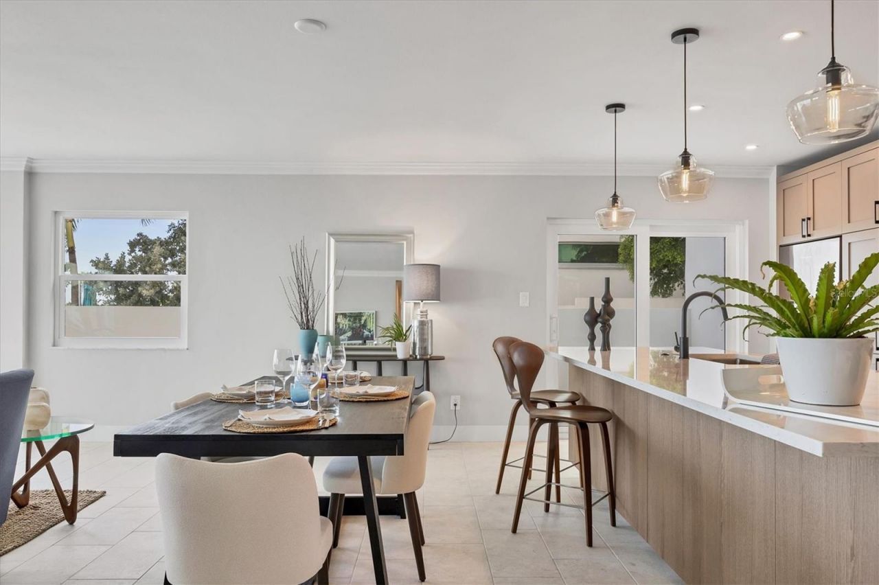 226 Golden Gate Point, Unit 12, Sarasota, FL 34236 Photo