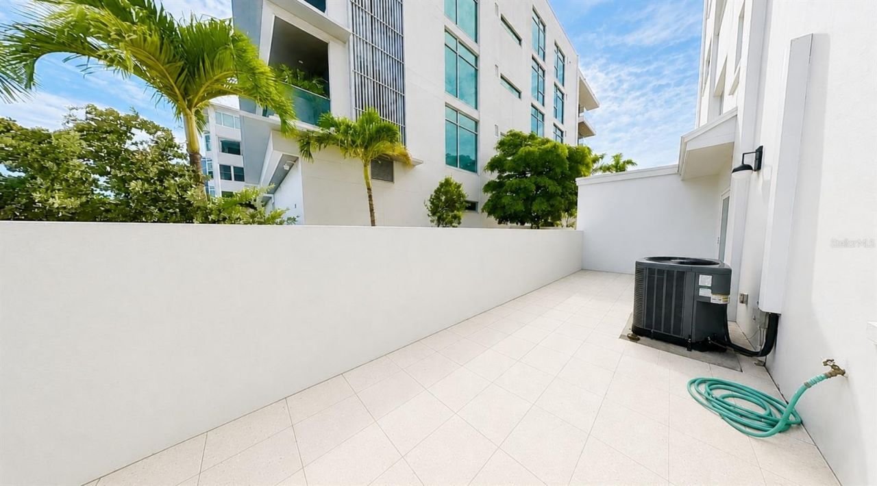 226 Golden Gate Point, Unit 12, Sarasota, FL 34236 Photo