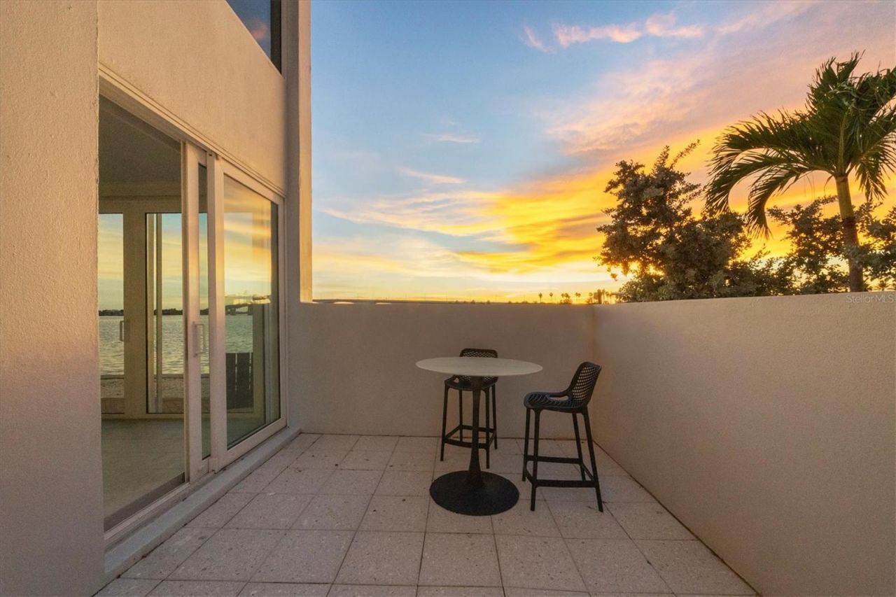 226 Golden Gate Point, Unit 12, Sarasota, FL 34236 Photo