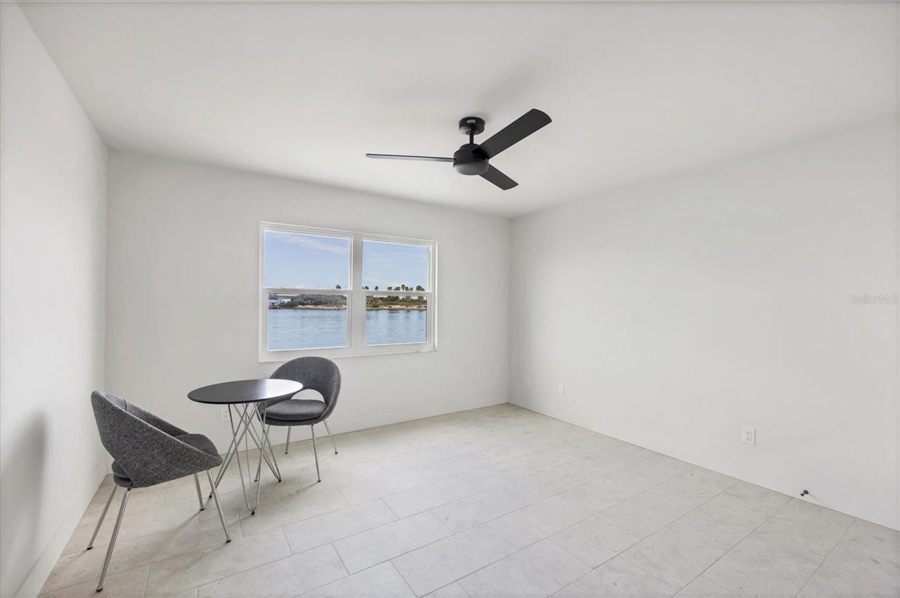 226 Golden Gate Point, Unit 12, Sarasota, FL 34236 Photo