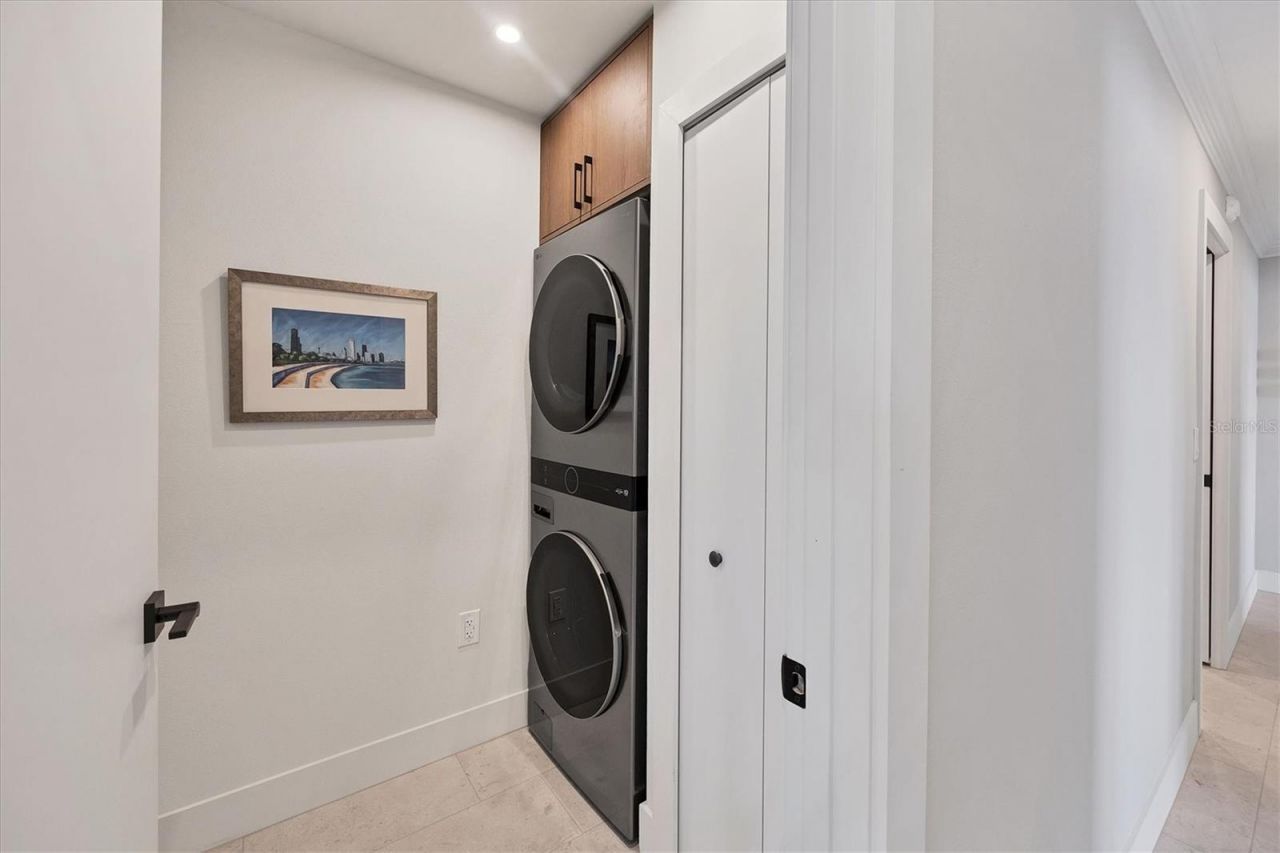 226 Golden Gate Point, Unit 12, Sarasota, FL 34236 Photo