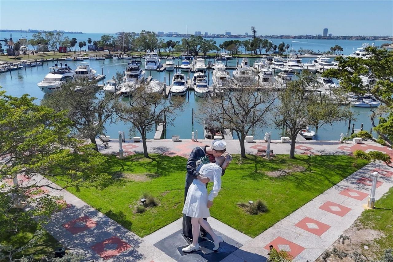 226 Golden Gate Point, Unit 12, Sarasota, FL 34236 Photo