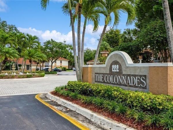 715 NW 92nd Avenue, Unit 715, Plantation, FL 33324