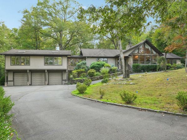 11 Old Phillips Hill Road, New City, NY 10956