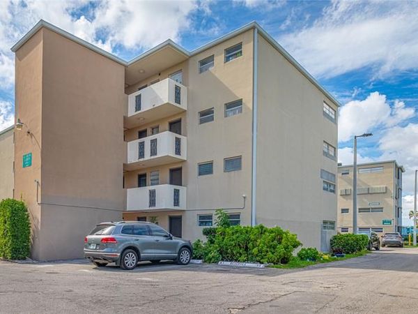 1660 NE 191st St, Unit 311-1, Miami, FL 33179