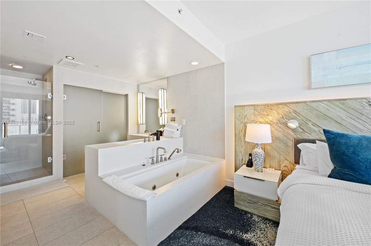 3101 Bayshore Dr, Unit 805, Fort Lauderdale, FL 33304 Photo