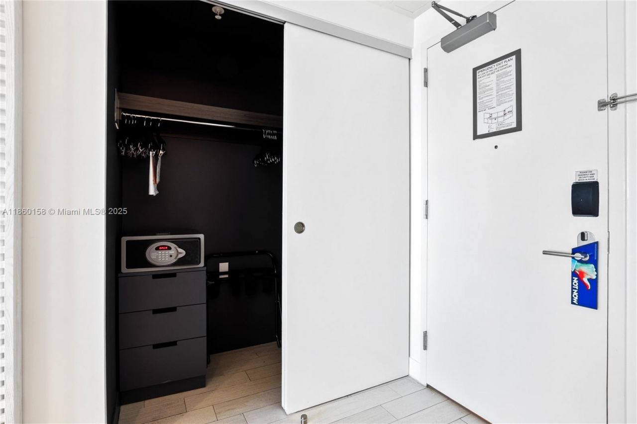 3101 Bayshore Dr, Unit 805, Fort Lauderdale, FL 33304 Photo