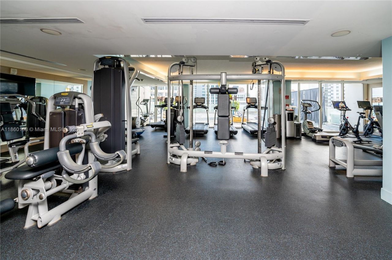 3101 Bayshore Dr, Unit 805, Fort Lauderdale, FL 33304 Photo