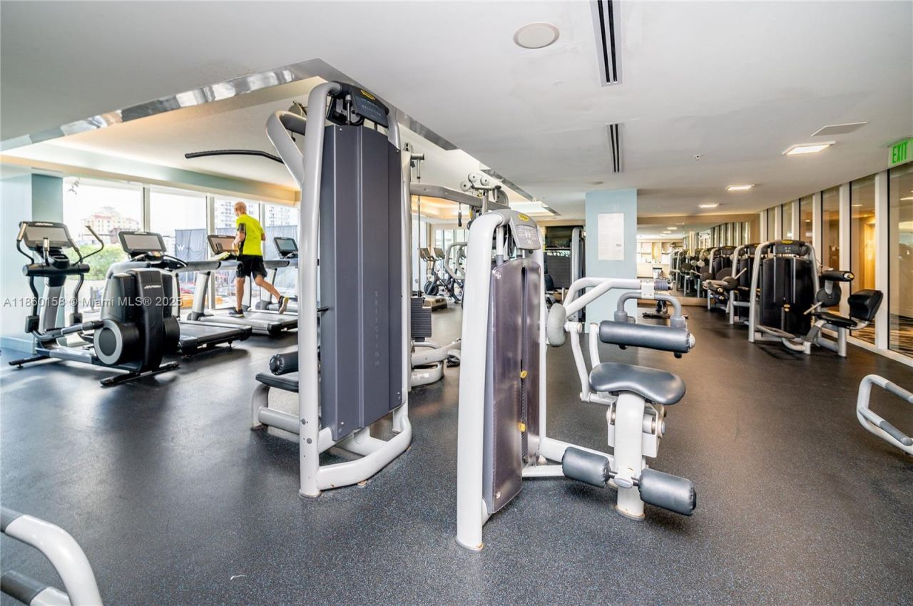 3101 Bayshore Dr, Unit 805, Fort Lauderdale, FL 33304 Photo