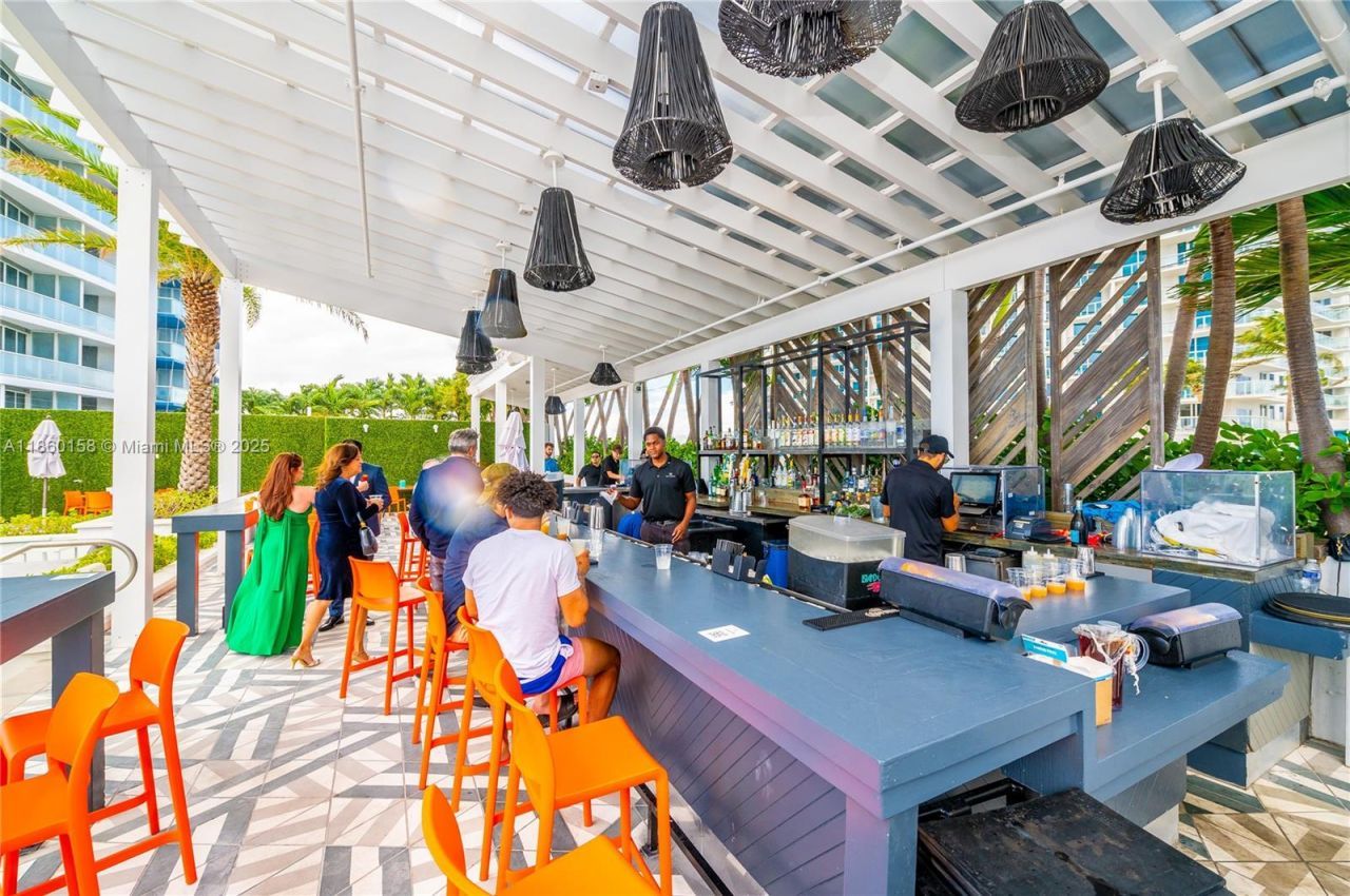 3101 Bayshore Dr, Unit 805, Fort Lauderdale, FL 33304 Photo