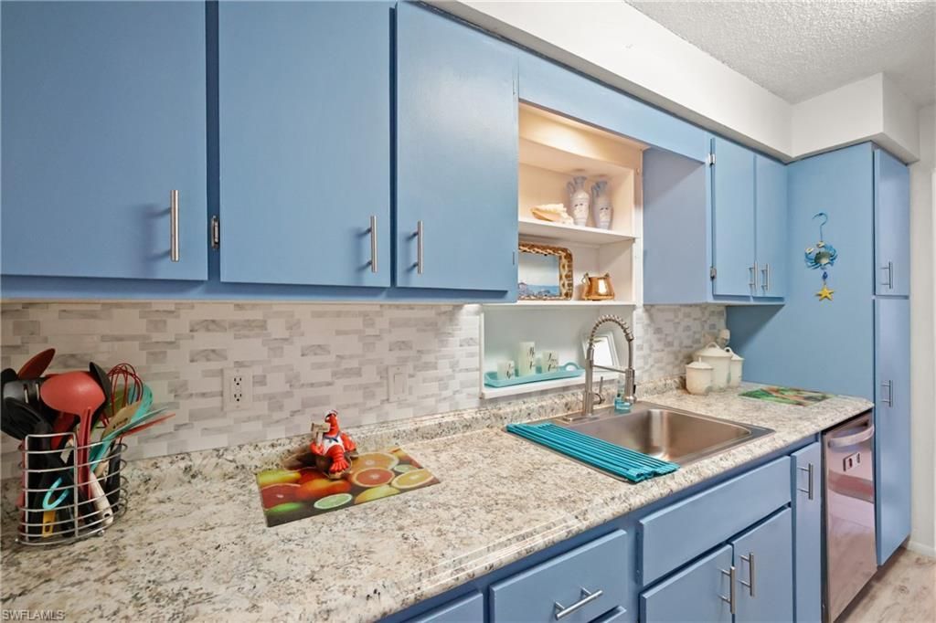 4517 Vinsetta Ave, North Fort Myers, FL 33903 Photo