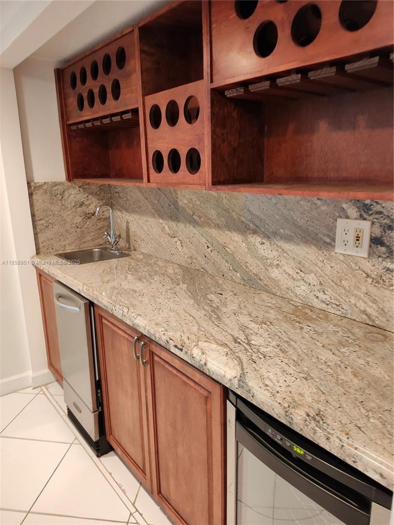 9735 NW 52nd St, Unit 411, Doral, FL 33178 Photo