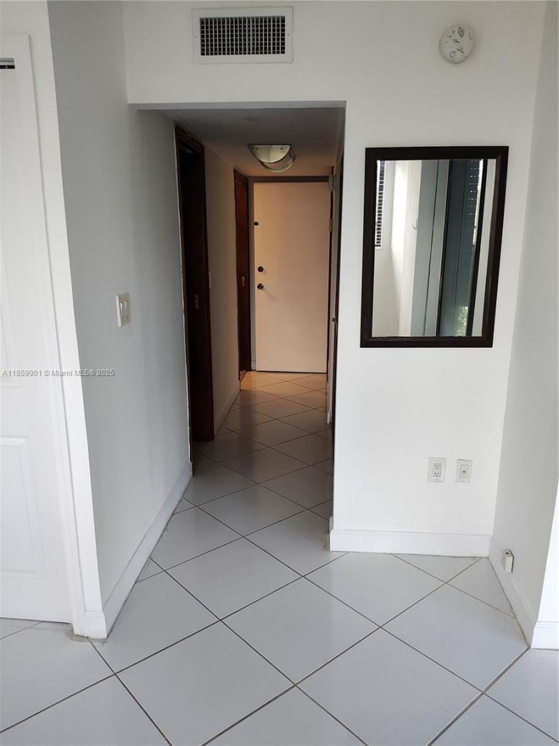 9735 NW 52nd St, Unit 411, Doral, FL 33178 Photo