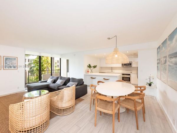 181 Crandon Blvd, Unit 306, Key Biscayne, FL 33149